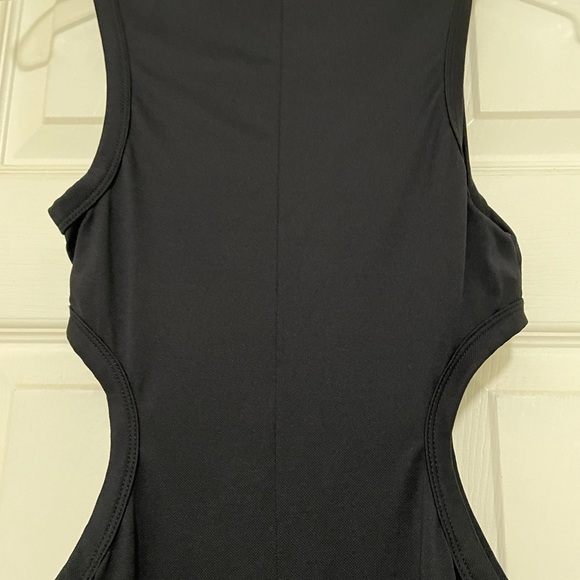 Zara fitted dress with side waist cut out - Picture 12 of 13